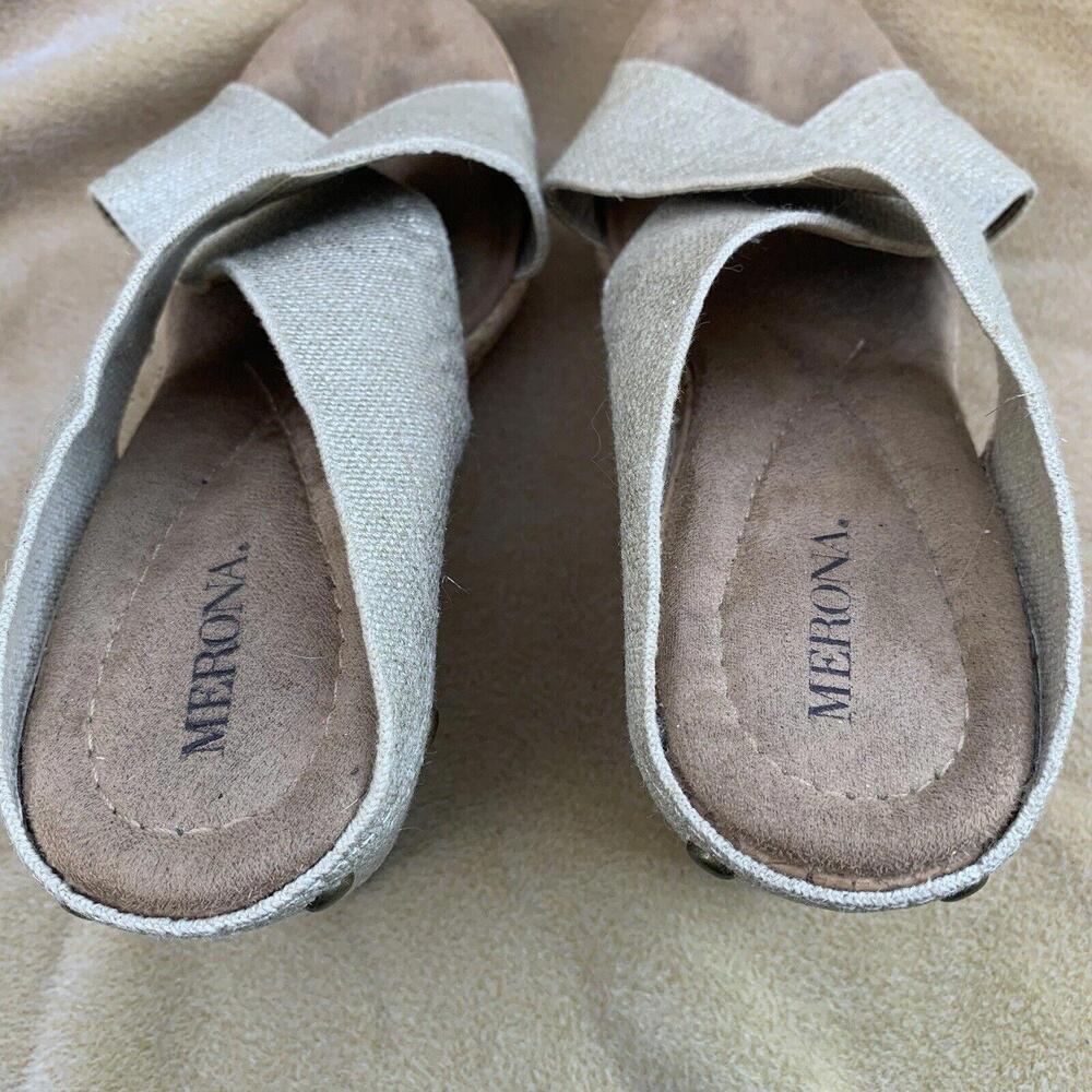 Merona Gold Sandals with Crisscross Design - Picture 8 of 10